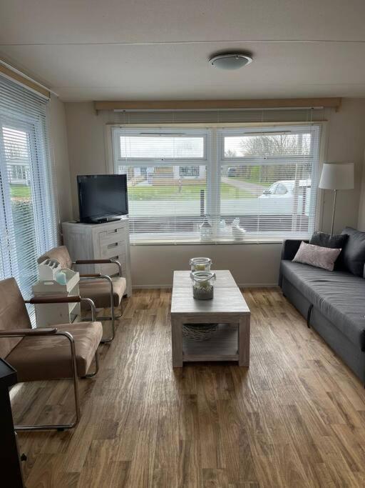 Chalet + Tiny House Nabij Strand Petten Extérieur photo